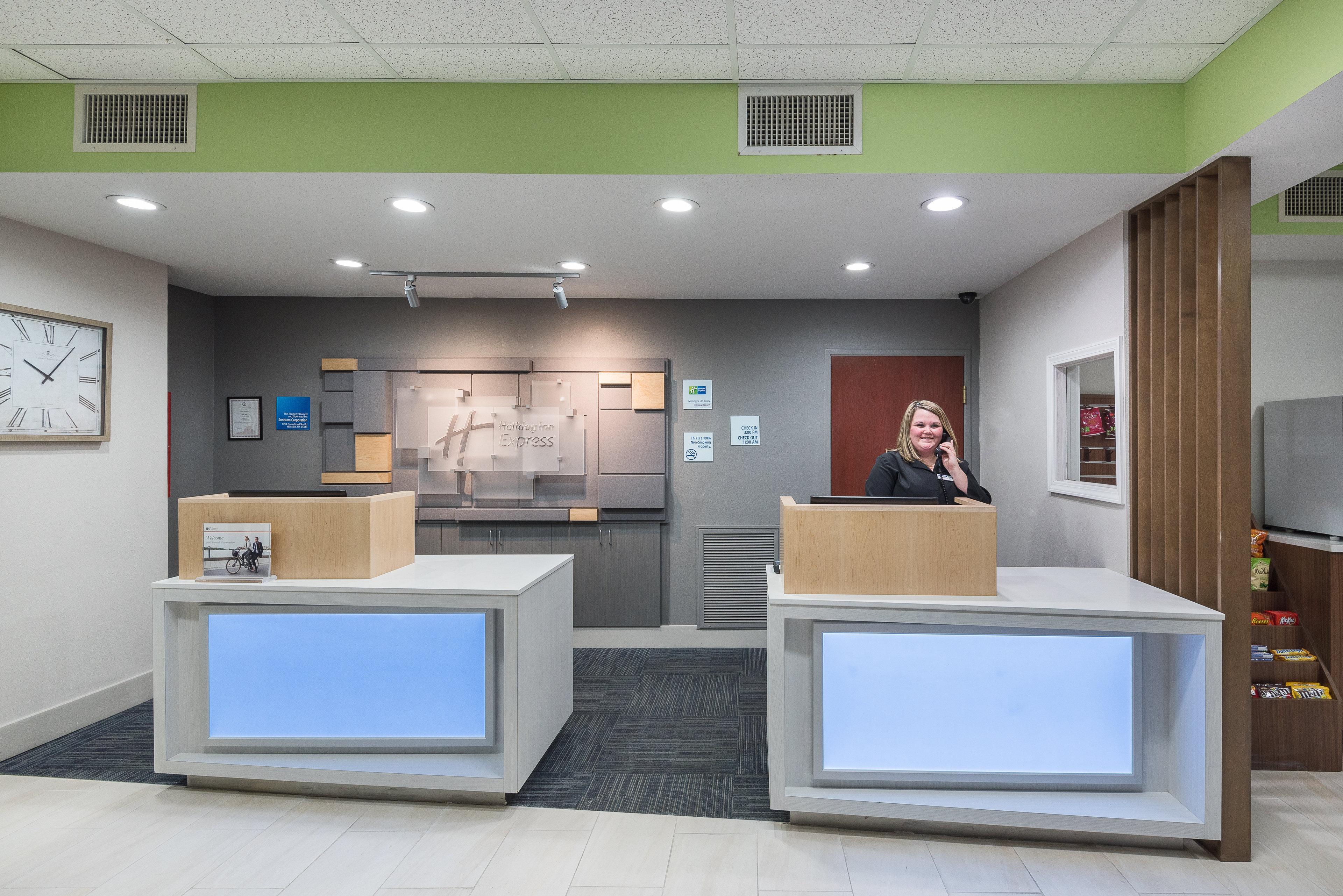 Holiday Inn Express Hillsville By Ihg Екстериор снимка