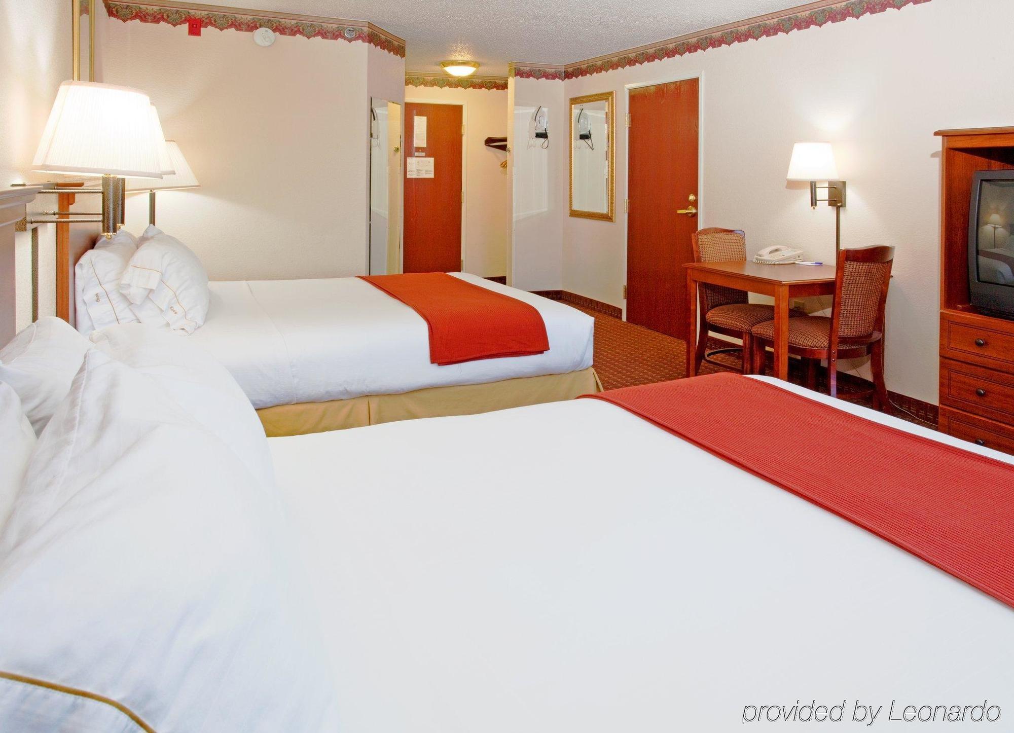 Holiday Inn Express Hillsville By Ihg Екстериор снимка