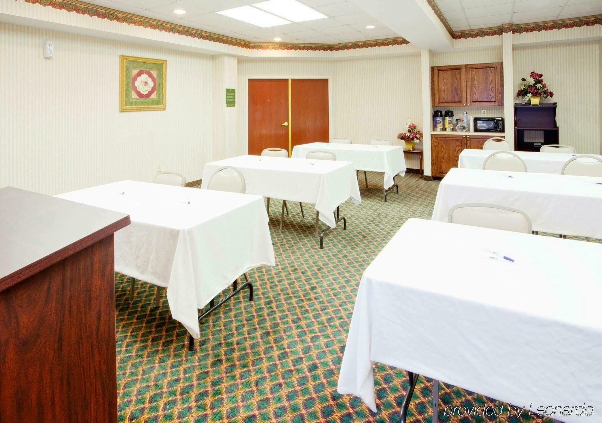 Holiday Inn Express Hillsville By Ihg Екстериор снимка