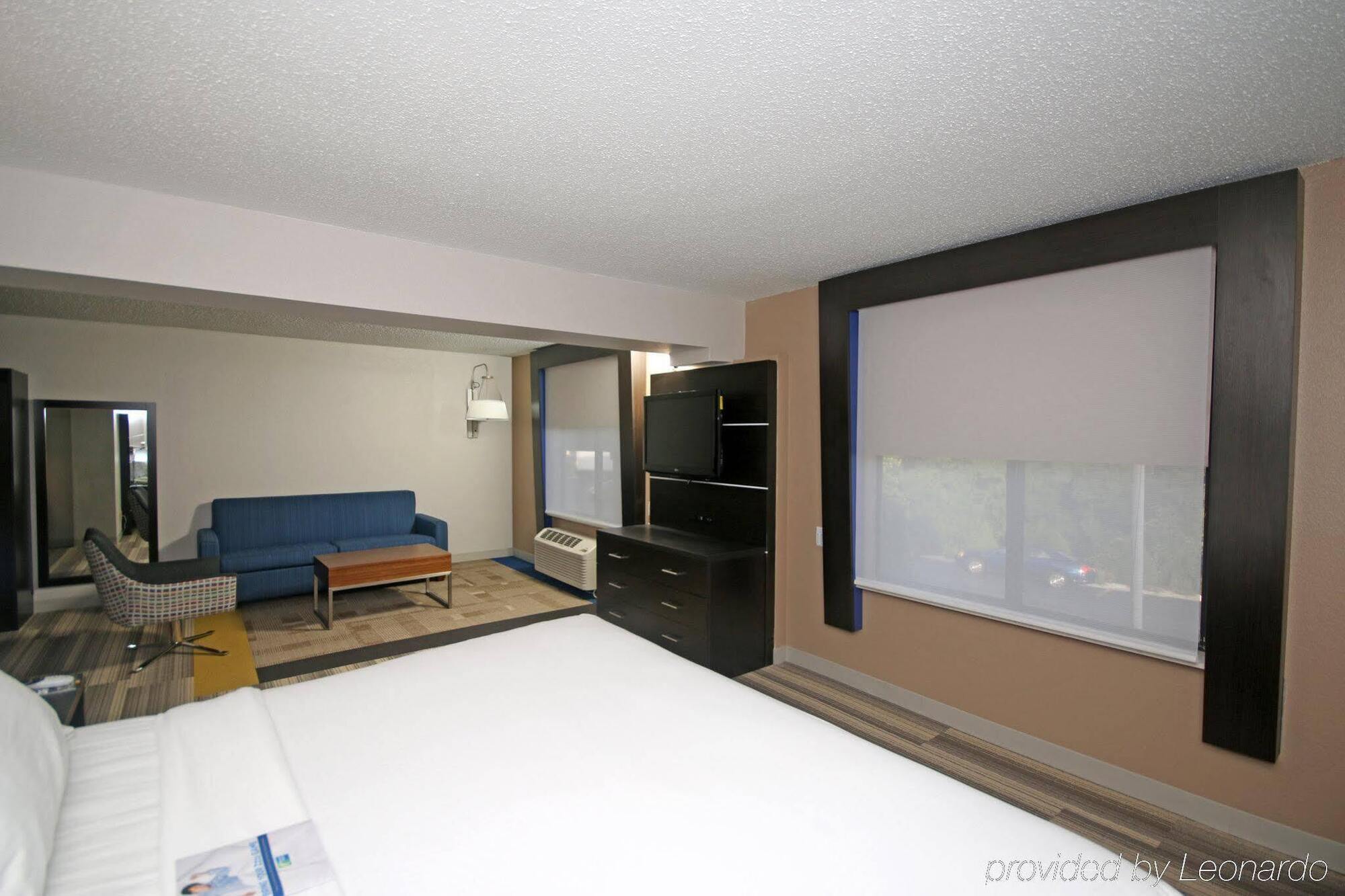 Holiday Inn Express Hillsville By Ihg Екстериор снимка
